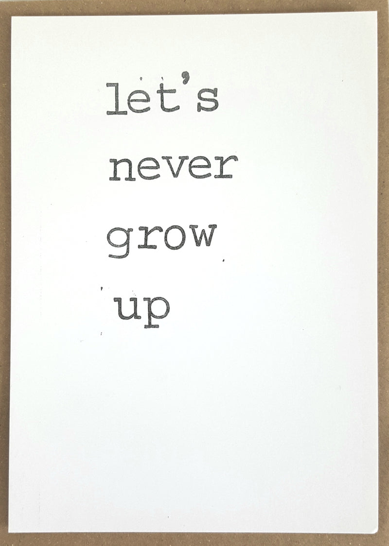 By Mar - Postkaart 'Let’s never grow up'
