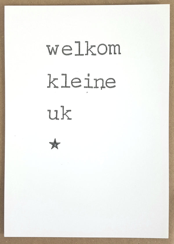 By Mar - Postkaart 'Welkom kleine uk'